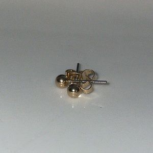 Small Goldtone studs